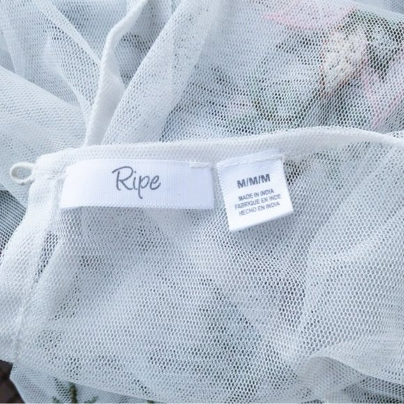 RIPE White Mesh Embroidered Top - Picture 5 of 6